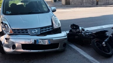 Incidente a Torrione: scontro all'incrocio fra auto e moto