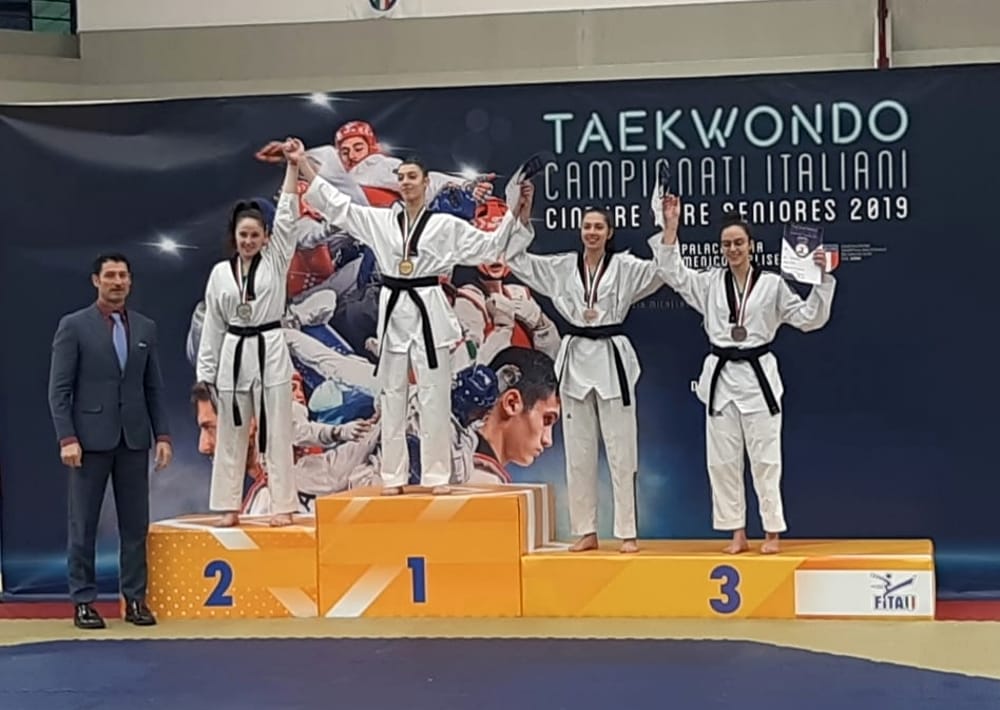 Taekwondo podio-2-2